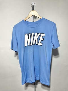 T-SHIRT NIKE DRI-FIT / TAMANHO M