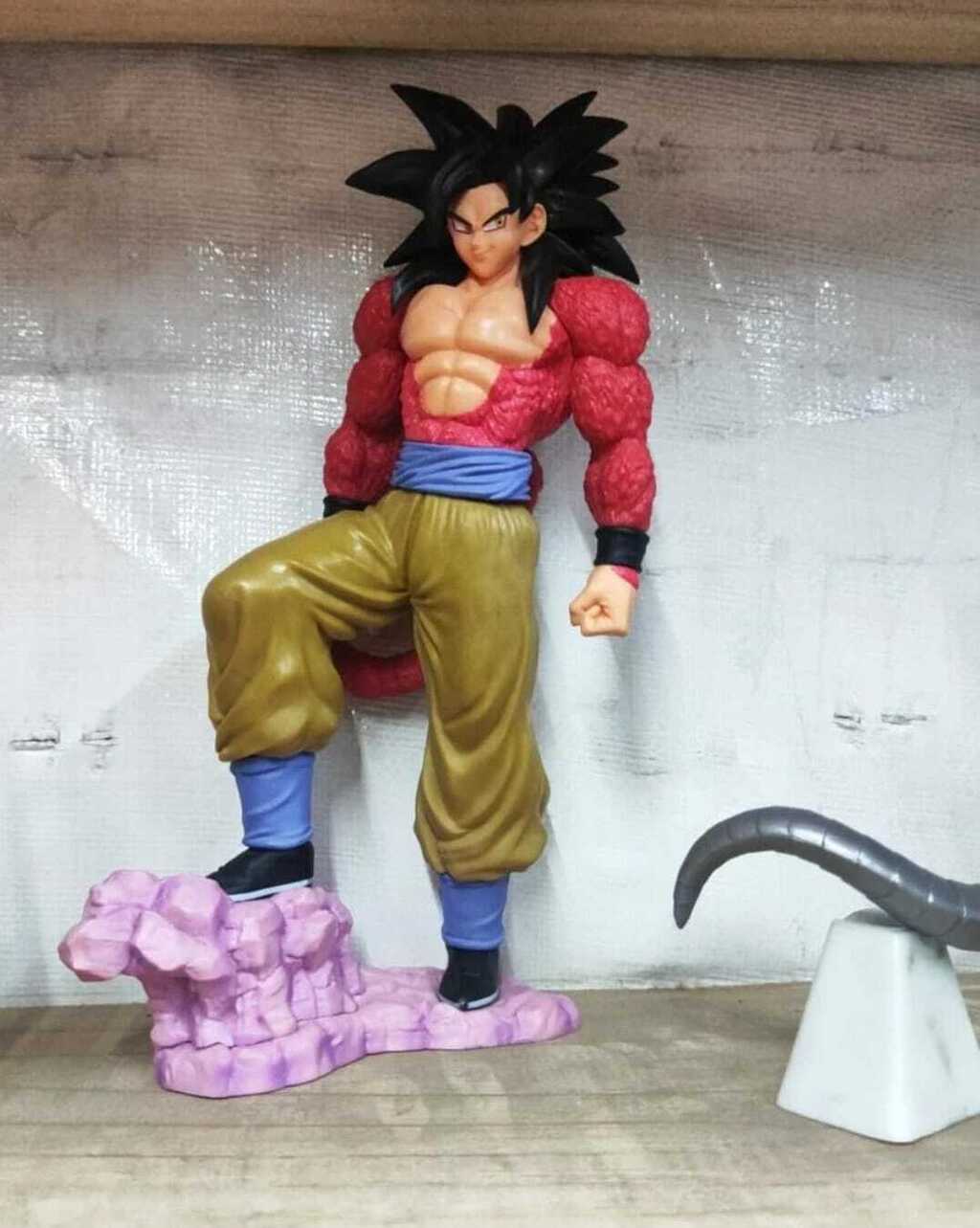 Goku fase sales 4 juguete