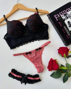 Conjunto Hariane Preto/Rose na internet