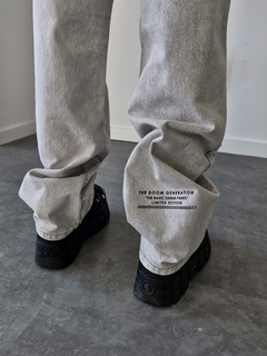 Denim pants "LIMITED" on internet