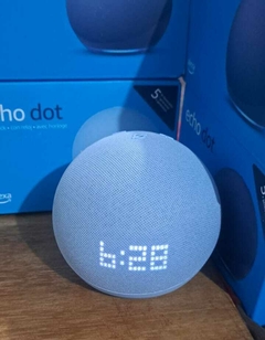 ALEXA Echo Dot 5 Gen con reloj.