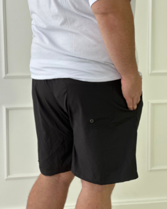 Bermuda PlusSize preto de Tactel na internet