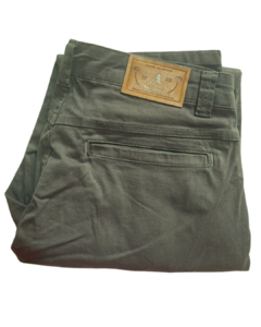 Calça de Sarja Modelo SportFino Verde Musgo - Avallanch Moda Masculina