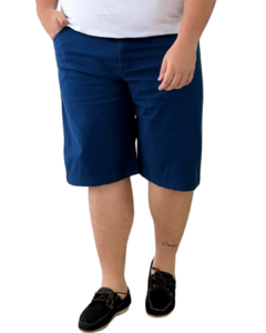 Bermuda PlusSize de Sarja Azul Modelo SportFino