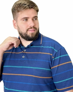 Gola Polo PlusSize Listrado com Bolso na internet