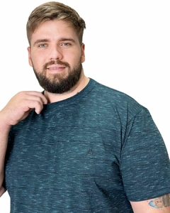 Camiseta PlusSize Beta Preto c/ Verde - comprar online