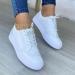 Sapato Branco de Salta Baixo Feminino da -Nelule - loja online