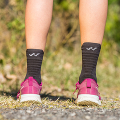 Imagen de MEDIAS PERFORMANCE LONG SOCKS / NEGRAS