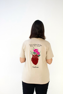 Imagem do Camiseta Feminina - Flores Fez Nascer