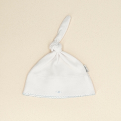 Ajuar: Gorro, body y ranita "Bordado celeste" - comprar online