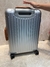 Mala Rimowa Cabin Twist - prata com detalhe em couro caramelo - GS All Brand