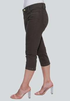 Calça Feminina Capri Algodão Elastano Verde Oliva3