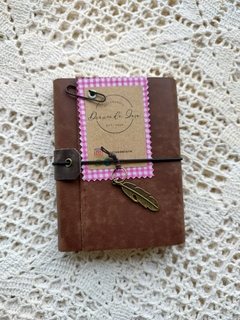 Caderno A6 mini em couro estonado - marrom 01