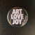 Pin Art, Love, Joy - Blanco y Negro