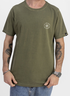 Camiseta The Sun Rises masculina - estonada verde - comprar online