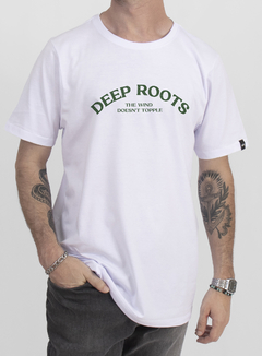 Camiseta Deep Roots masculina - branca - comprar online