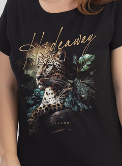 T-shirt Hideaway feminina - preta - comprar online