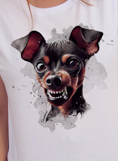 T-shirt Pinscher feminina - branca na internet