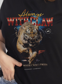 T-shirt Always With Claw feminina - preta - comprar online