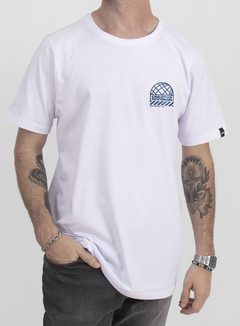 Camiseta Creative Division masculina - branca - comprar online