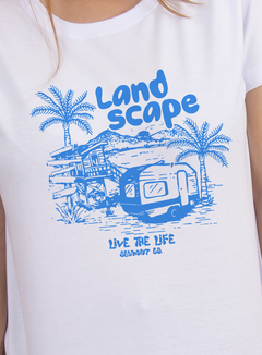 T-shirt Landscape feminina - branca - comprar online