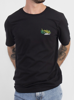 Camiseta Strive masculina - preta - comprar online