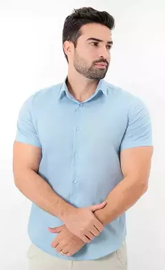 Camisa Manga Curta Slim Fit Básica na internet