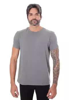 Camiseta Premium Algodão Egípcio na internet