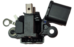 Regulador de alternador Hitachi para Nissan Sentra, modelo 0141970, con conexiones y componentes visibles.