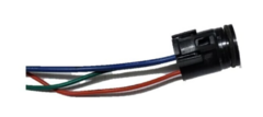 Conector de 3 terminales para regulador de alternador Nippondenso, con cables de diferentes colores.