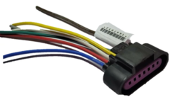 Conector de bobina para Chevrolet Sonic, Spark y Cruze con siete terminales y cables de diferentes colores.