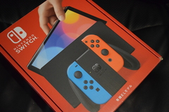 Nintendo Switch Rojo/Negro 64GB - $550000.-