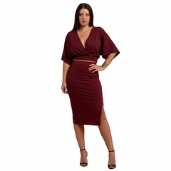 Blusa Manga Morcego + Saia Lápis Fenda Lateral Slim Vinho - comprar online