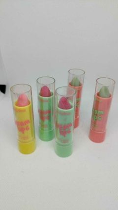 Lip Balm Mágico Dream Lips Ruby Rose, Sabores: Morango, Kiwi e Frutas.