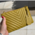 Bolsa de Couro Mostarda com porta-cartão Hendy Bag alça correntes - comprar online