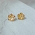 Brinco Flor Dupla Fluir Banhado a Ouro 18k Hipoalergênico