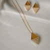 CONJUNTO FOLHEADO A OURO FORMATO TRIANGULAR