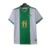 "Camisa Real Betis II 22/23" para torcedores masculinos pela Hummel. Verde com detalhes em branco e dourado, uma combinação elegante e marcante. Mostre seu apoio ao Real Betis com estilo! Garanta já a sua.