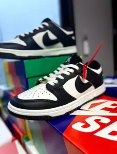 NIKE DUNK PANDA