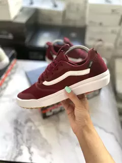 VANS ULTRARANGE BORDO