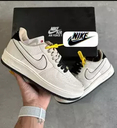 NIKE PREMIUM CREMITA