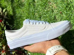 VANS URBANA BLANCAS