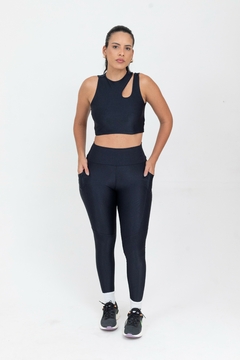 Legging com bolso - Preta - Inspiração Fitwear