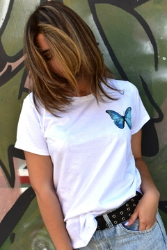 REMERA FREE BUTTERFLY - comprar online