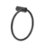 Anillo de toalla de color negro con un diseño moderno y minimalista.