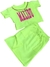 Conjunto de roupa neon verde com estampa "MALIBU" na blusa e saia combinando.