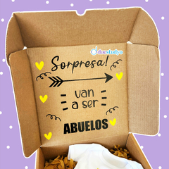 SORPRESA VAN A SER ABUELOS (30x30x10 cm)