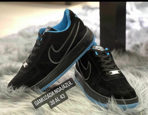 Nike air force 1 gamuza negra online