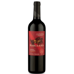 Garrafa de vinho Ramirana Cabernet Sauvignon 750ml com rótulo vermelho e imagem de um cavalo.