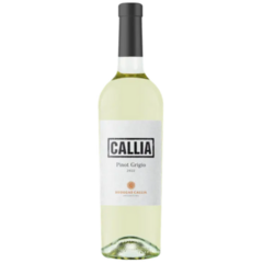 Garrafa de Vinho Callia Pinot Grigio 750ml, com rótulo branco e detalhes em preto.